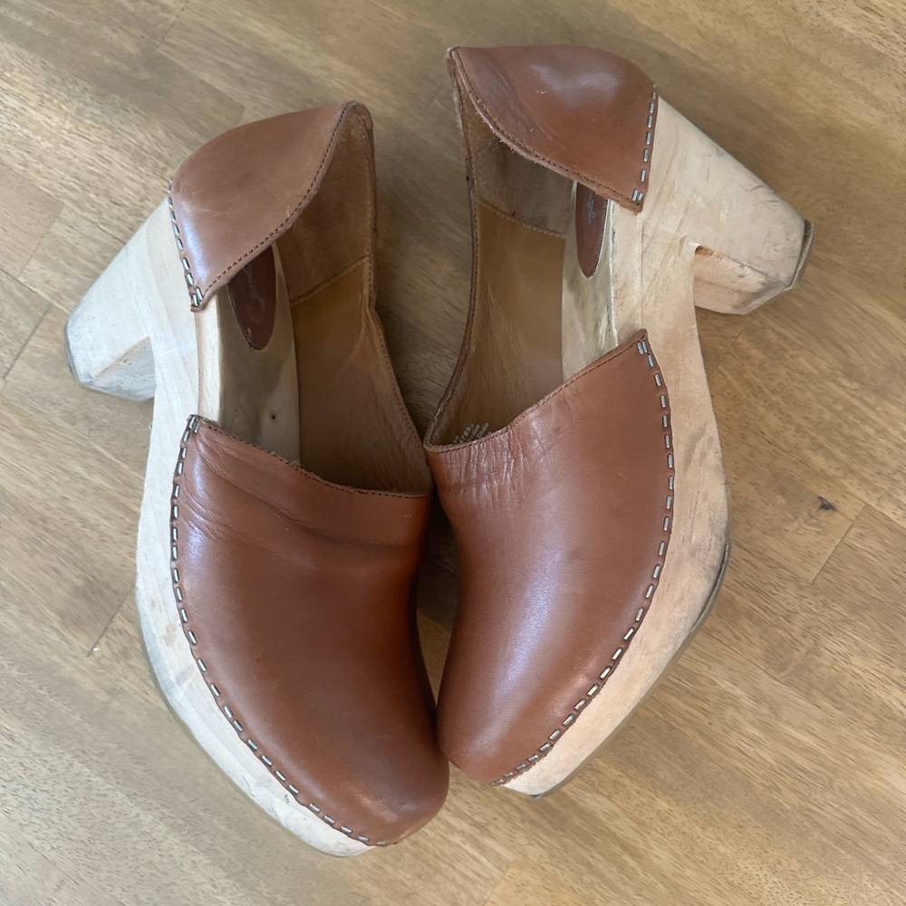 Free People Women's Tan Leather Clog Heels - Classic Comfort - Picture 8 of 10
